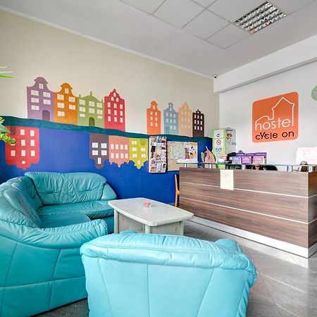 Hostel Cycle On Гданск Екстериор снимка