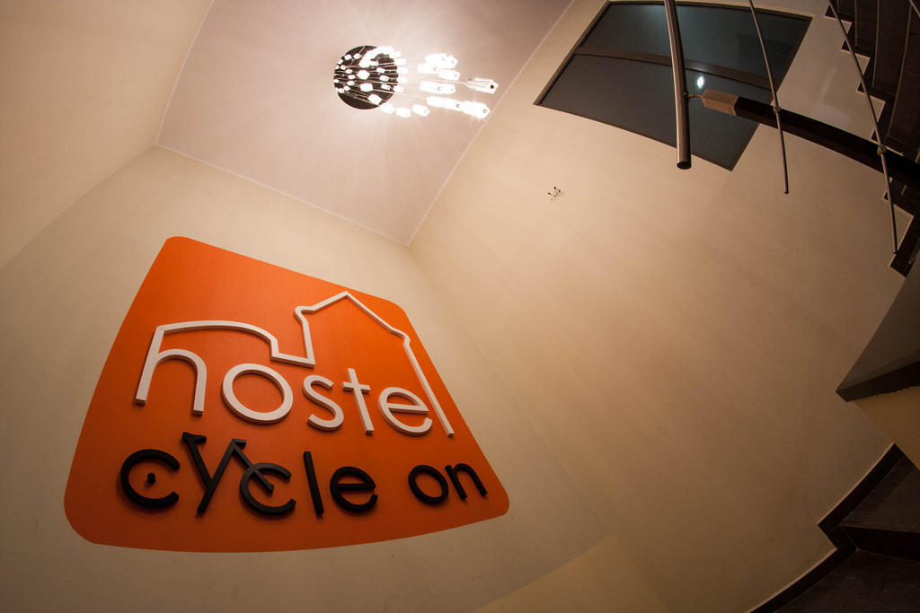 Hostel Cycle On Гданск Екстериор снимка